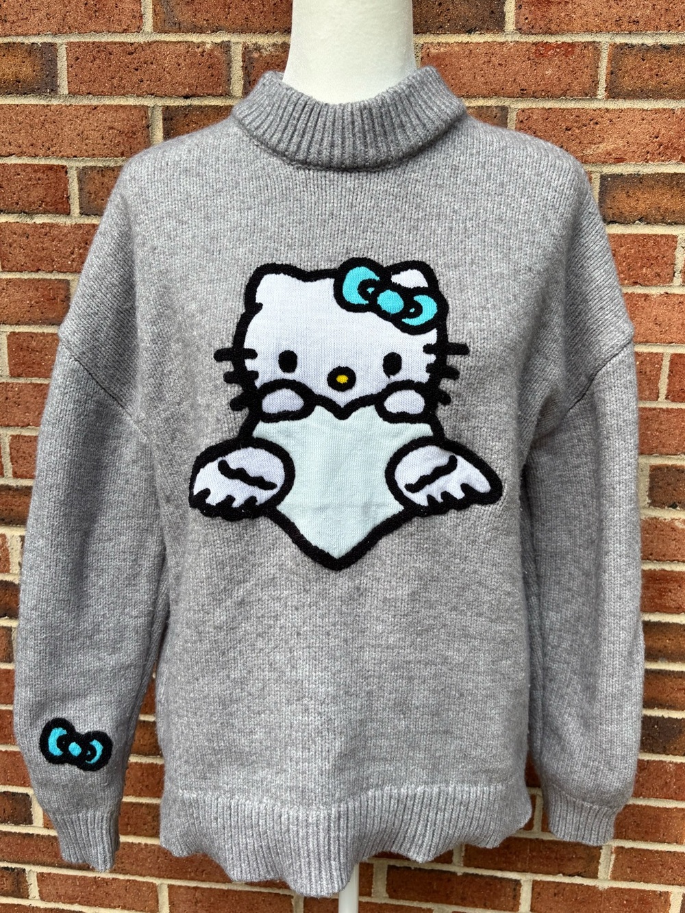 Forever 21 x Sanrio Hello Kitty Angel Gray Knit Sweater Size Small Y2k 90s